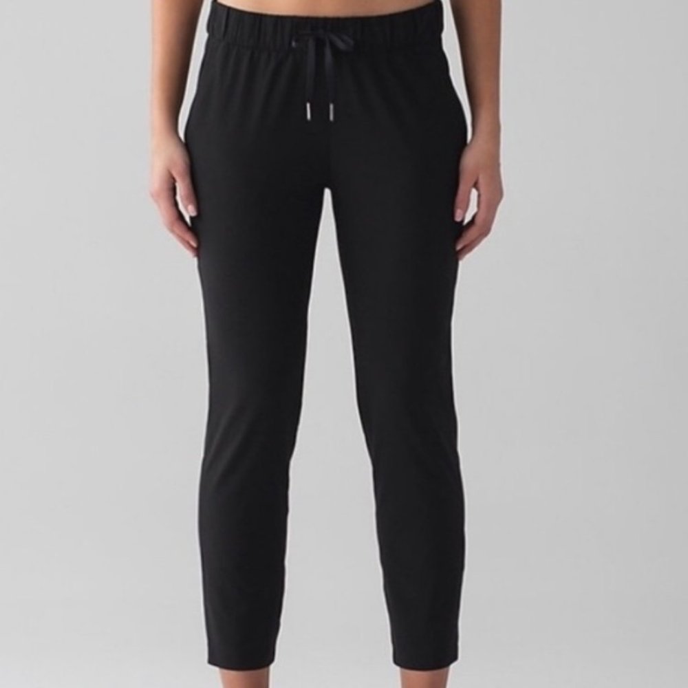 Lululemon On The Fly 7/8 Pants, Sz 6, Black